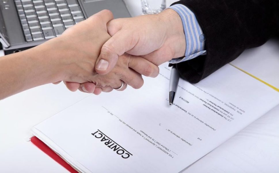 Đọc kỹ hợp đồng trước khi ký kết là đảm bảo quyền lợi của chính bản thân khách hàng